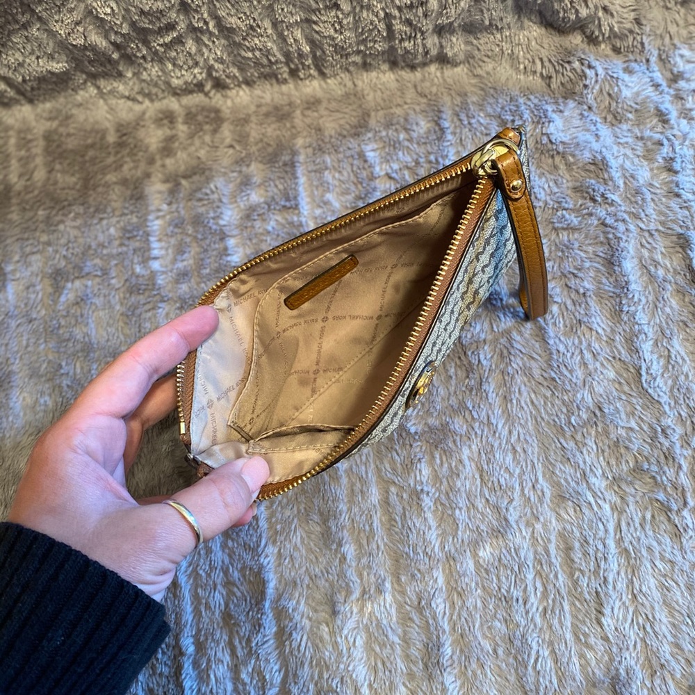 Michael Kors wristlet